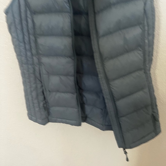 32 Degrees light blue Puffer Vest - Picture 7 of 7